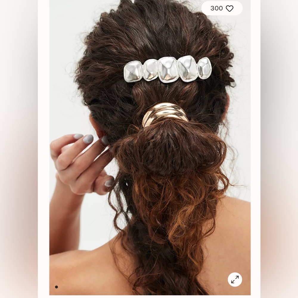 Free People Rocky Barrette. NWT. Silver